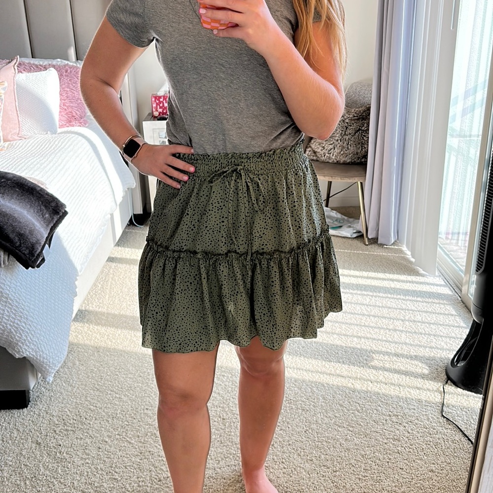Green and black speckled skirt